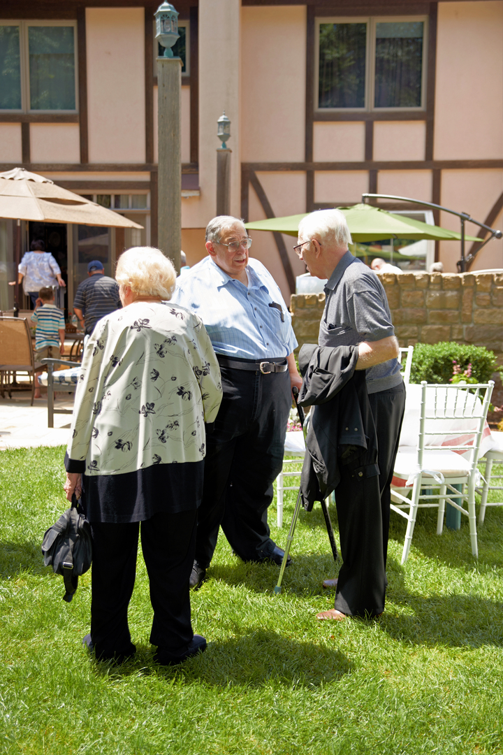 FamReunionMay 29 2016_1.jpg